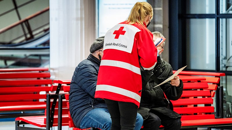 Näin Punainen Risti auttaa Ukrainasta paenneita