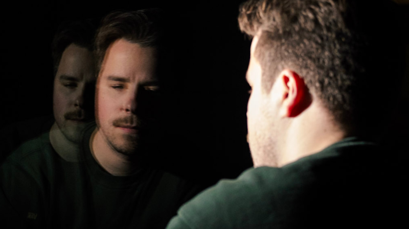 Vinkkejä sosiaaliseen ahdistukseen ja ihmissuhteiden rakentamiseen – kuuntele podcast-jaksot aiheesta