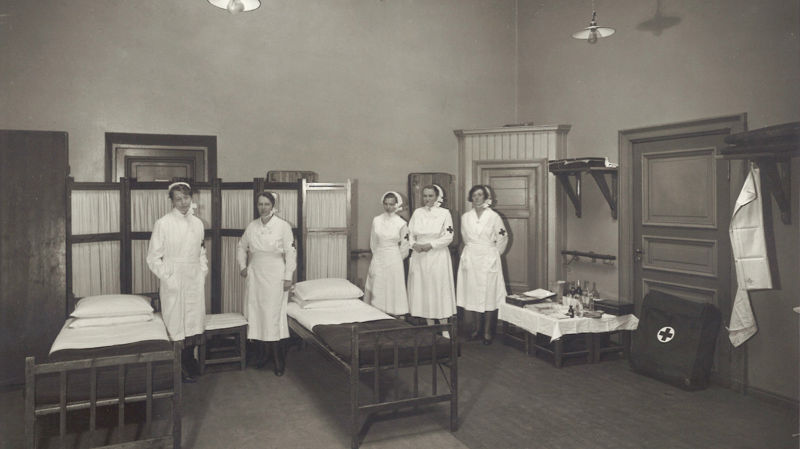 Ensiaputoiminnan historiaa