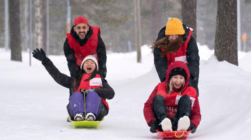 Vinkit opettajille yhteisöllisyyden lisäämiseen