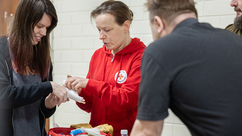 Huumekuolemien ehkäisy ja ensiapu -koulutukset päihteitä käyttäville