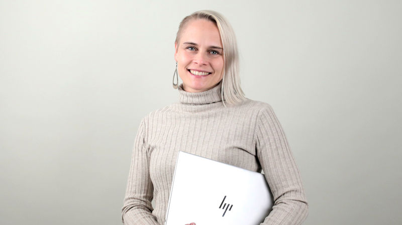 Verkkoauttamisen asiantuntija Anja Saksola